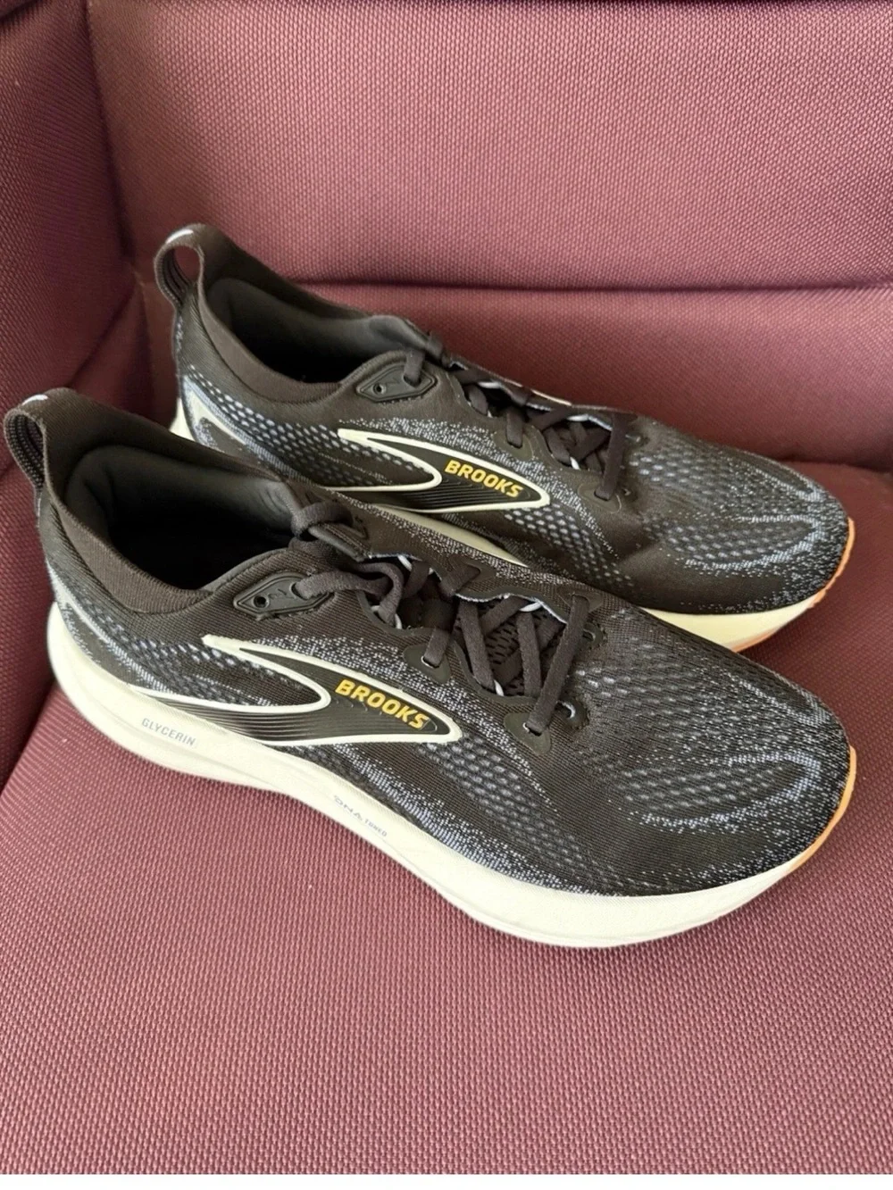 Brooks Black Running Shoes with Cream Midsole and Yellow Logo